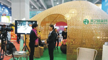 我司以制造休閑家具主要藤制家具為主，對(duì)比了幾家后，選擇與中擂公司合作，策劃團(tuán)隊(duì)提出了美家、美院、美之滕的定位，讓我們美之滕產(chǎn)品有了清晰的市場(chǎng)定位，期待與中擂公司一起成長(zhǎng)。